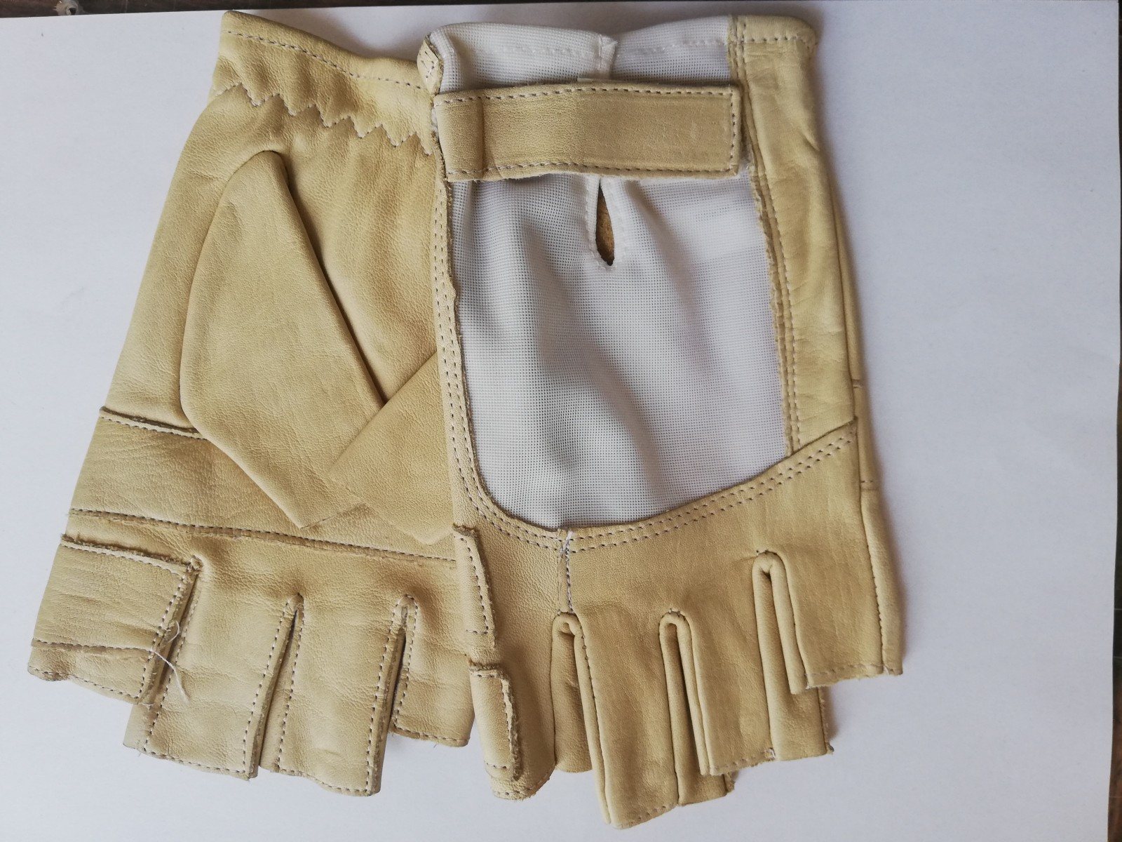 TCS Chandlery Old Style Leather Sailing Gloves