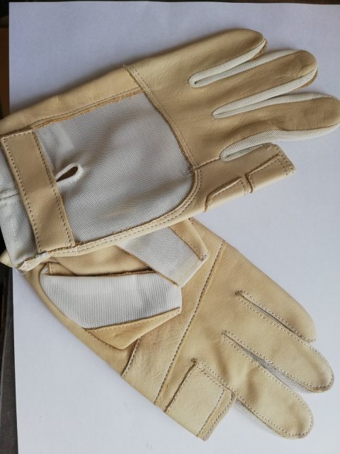 TCS Chandlery Old Style Leather Sailing Gloves